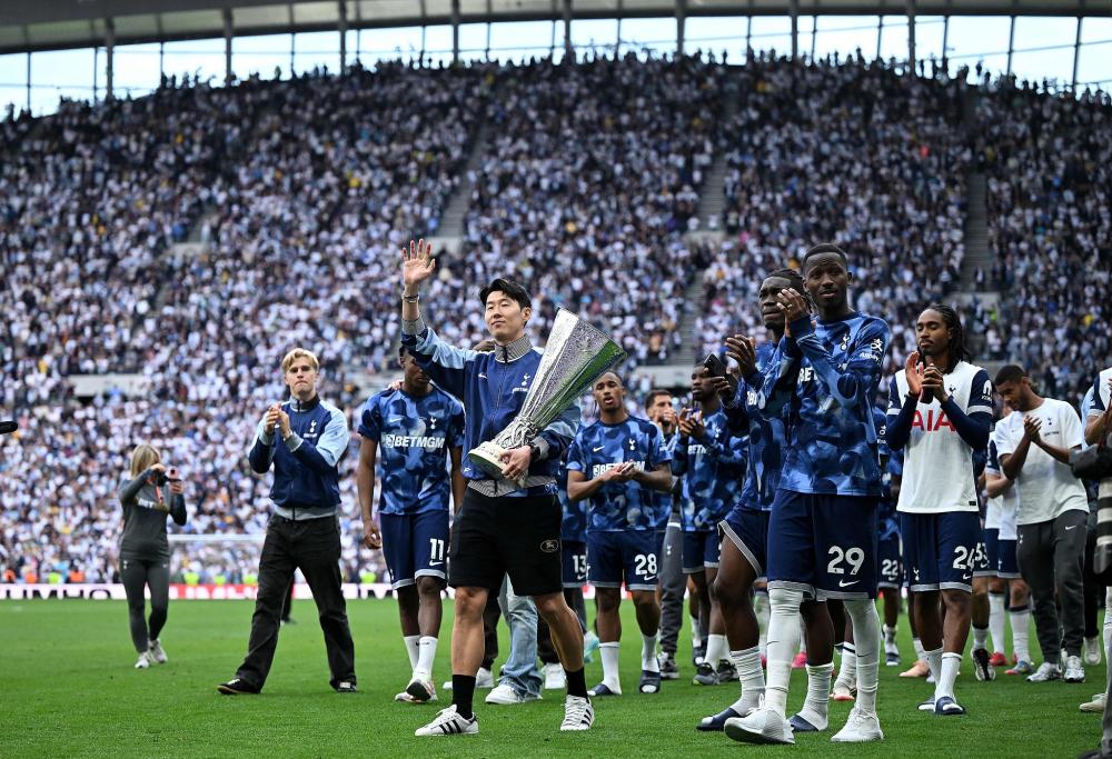 3-0！14亿豪门终结3连平紧追领头羊 神锋两记世界波15轮狂轰16球